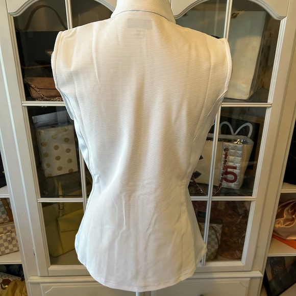 Greg Norman Ribbed Vest - Picture 5 of 8